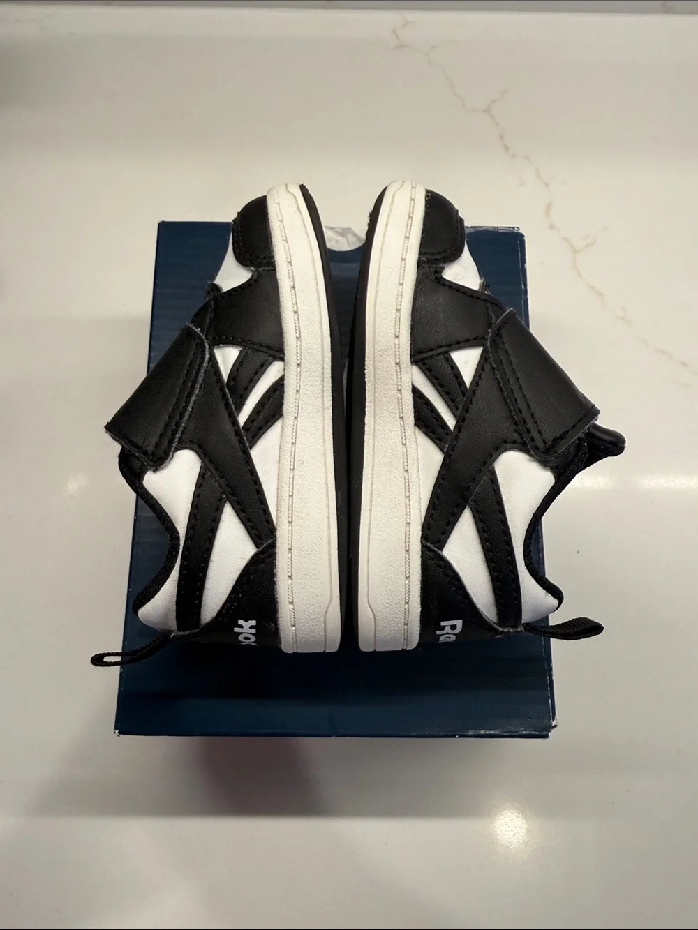 Reebok easy shoes